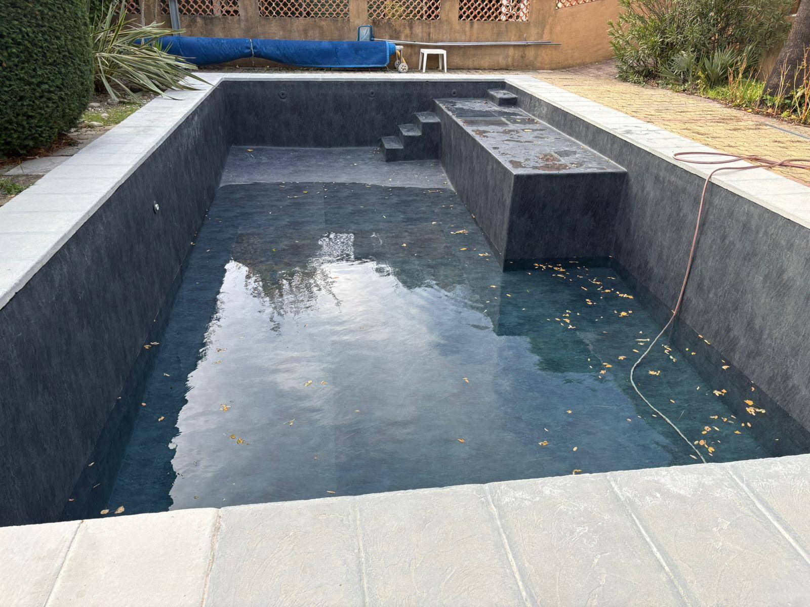 pose-pvc-arme-piscine-beton-marseille