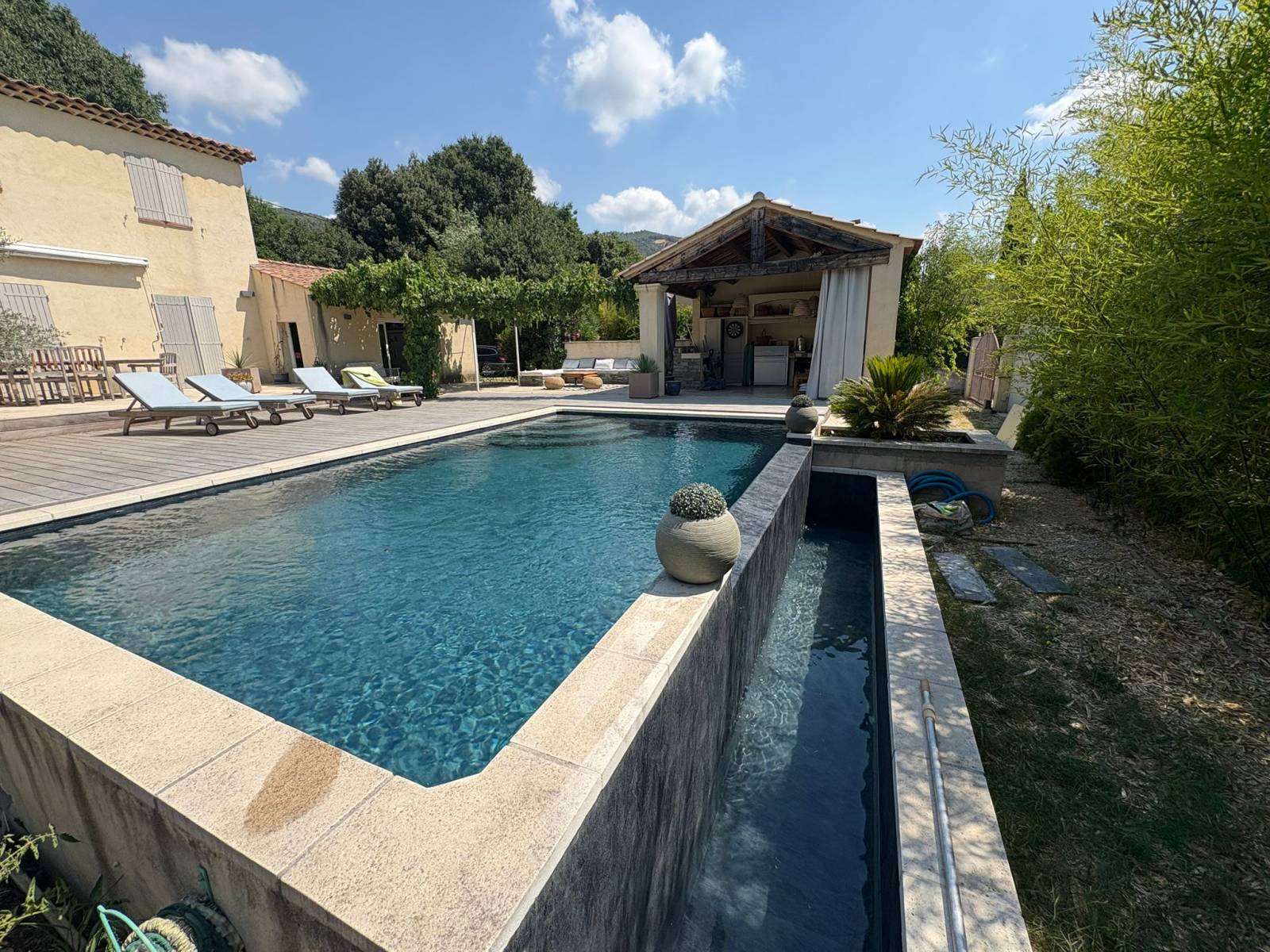 pvc-arme-3D-touch-alkorplan-elegance-piscine-debordement-marseille