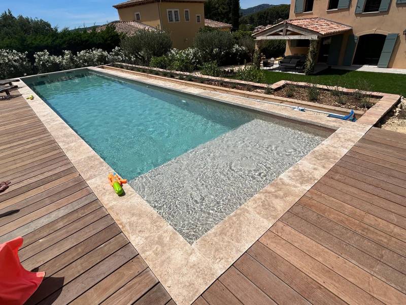 Fourniture et pose d'un revêtement liner pvc armé Renolit Alkorplan 3D Touch sur une piscine en béton armé à Sanary-sur-Mer