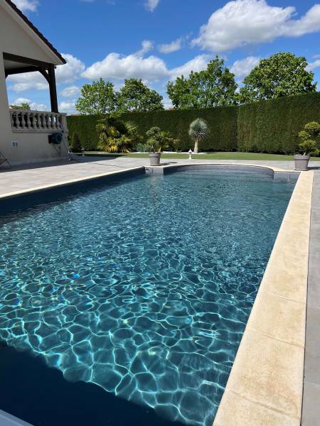 Liner pour piscines installé à Trets