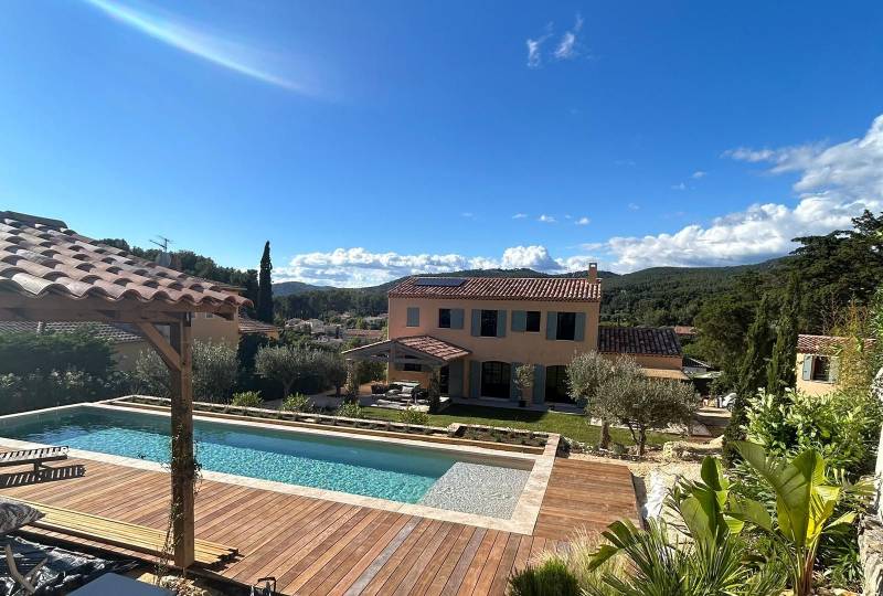 Fourniture et pose d'un revêtement liner pvc armé Renolit Alkorplan 3D Touch sur une piscine en béton armé à Sanary-sur-Mer