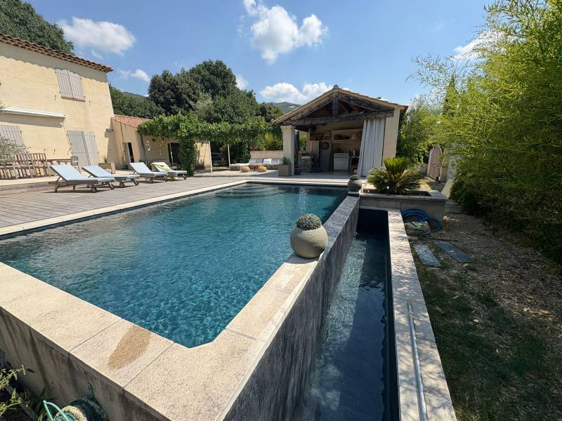 pvc-arme-3D-touch-alkorplan-elegance-piscine-debordement-marseille